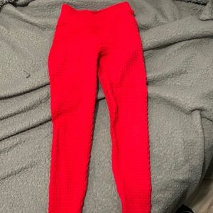 Leggings with scrunch butt size small